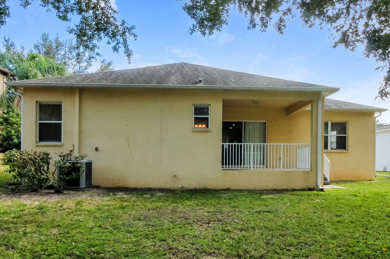 1,860/Mo, 14633 Deacon Ct Spring Hill, FL 34609 Rear View