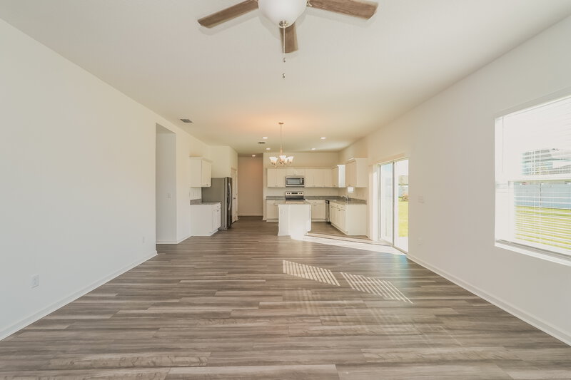 2,385/Mo, 415 Barrier Reef St Ruskin, FL 33570 Living Room View