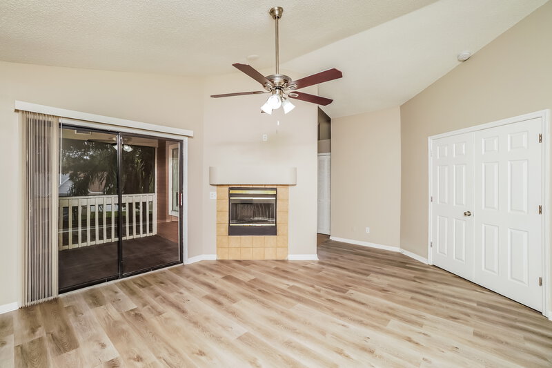5,290/Mo, 15111 Craggy Cliff St Tampa, FL 33625 Family Room View 2