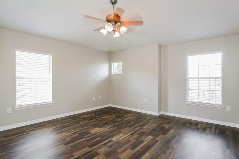 1,925/Mo, 7536 Red Mill Cir New Port Richey, FL 34653 Main Bedroom View