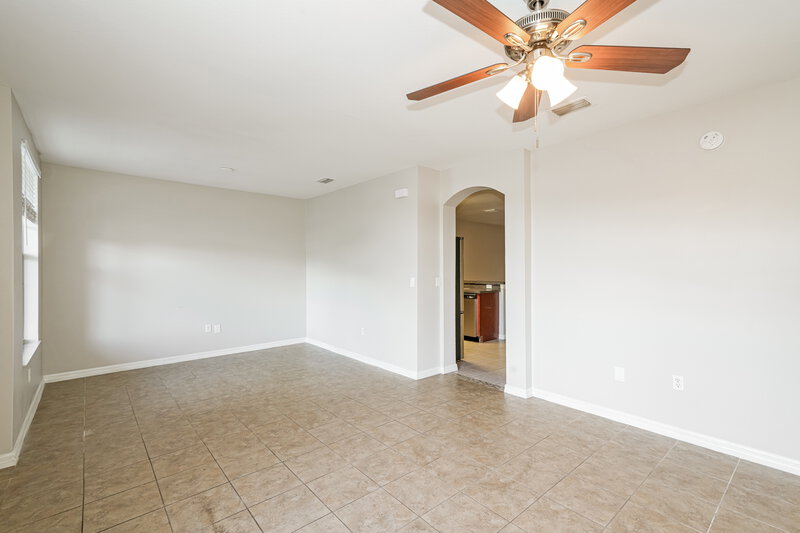 1,800/Mo, 5048 Cactus Needle Ln Wesley Chapel, FL 33544 Living Room View