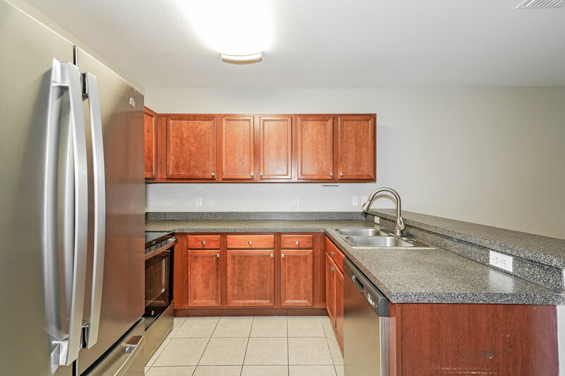 1,800/Mo, 5048 Cactus Needle Ln Wesley Chapel, FL 33544 Kitchen View