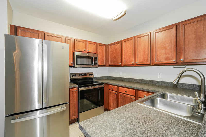 1,800/Mo, 5048 Cactus Needle Ln Wesley Chapel, FL 33544 Kitchen View 2