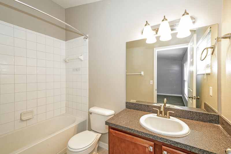 1,800/Mo, 5048 Cactus Needle Ln Wesley Chapel, FL 33544 Bathroom View