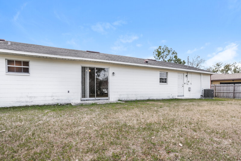 2,180/Mo, 143 Jenny Way Lakeland, FL 33809 Rear View