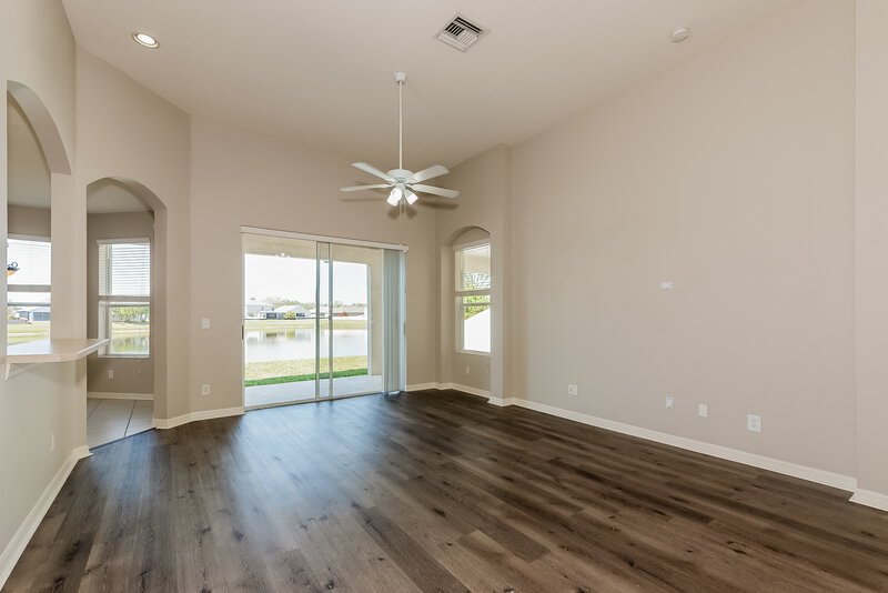 2,290/Mo, 5228 Clover Mist Dr Apollo Beach, FL 33572 Living Room View