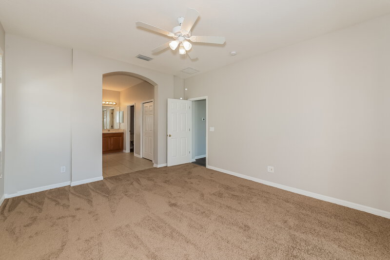 2,290/Mo, 5228 Clover Mist Dr Apollo Beach, FL 33572 Main Bedroom View 2