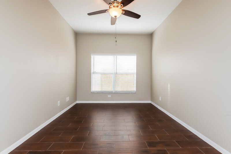 2,545/Mo, 714 Parsons Pointe St Seffner, FL 33584 Bedroom View