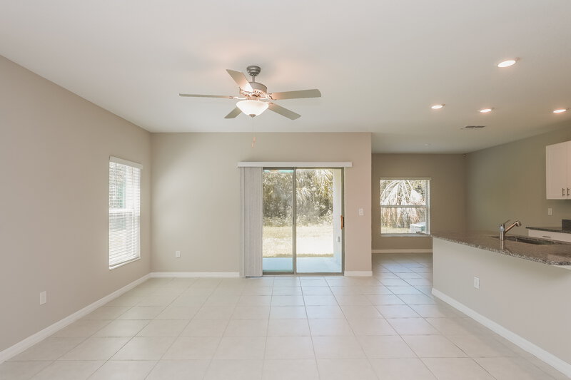 2,765/Mo, 7322 Spring Snowflake Ave Tampa, FL 33619 Living Room View