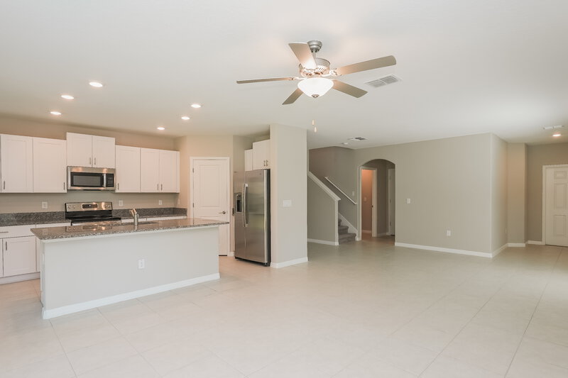 2,765/Mo, 7322 Spring Snowflake Ave Tampa, FL 33619 Living Room View 2