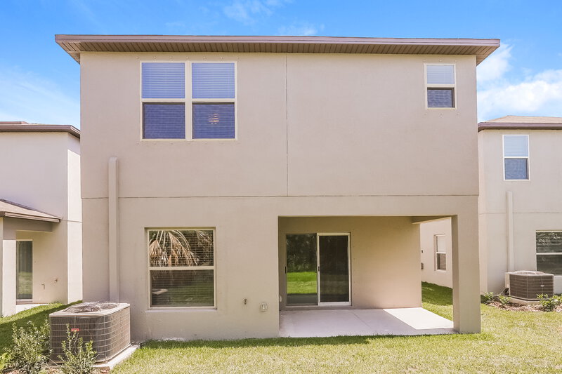2,765/Mo, 7322 Spring Snowflake Ave Tampa, FL 33619 Rear View