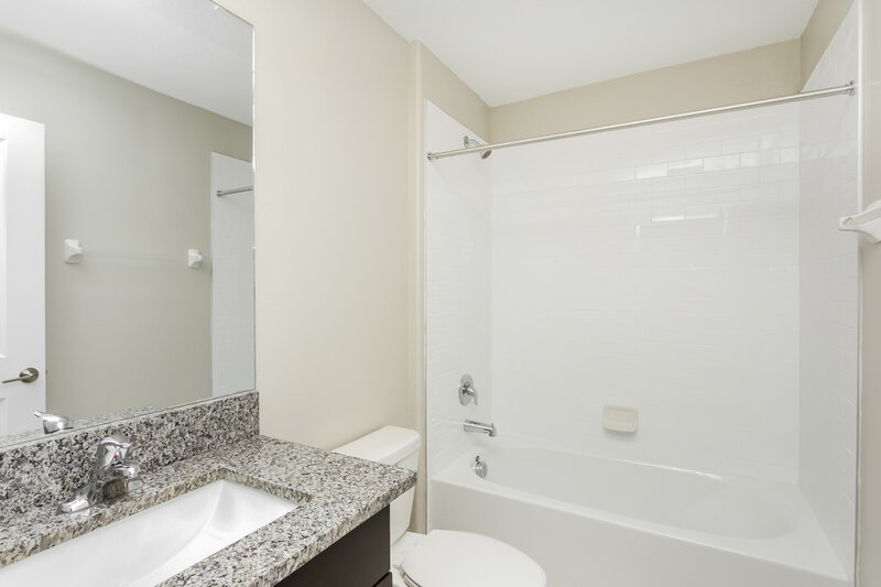 4,320/Mo, 7316 Spring Snowflake Ave Tampa, FL 33619 Bathroom View