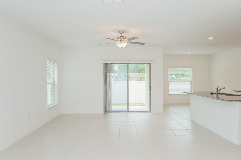 2,890/Mo, 7334 Spring Snowflake Ave Tampa, FL 33619 Living Room View 3