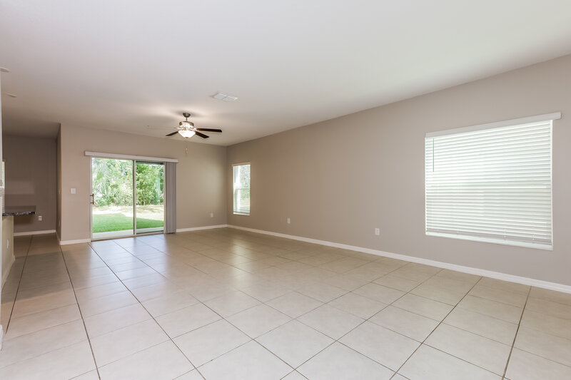 2,610/Mo, 7340 Spring Snowflake Ave Tampa, FL 33619 Misc View 2