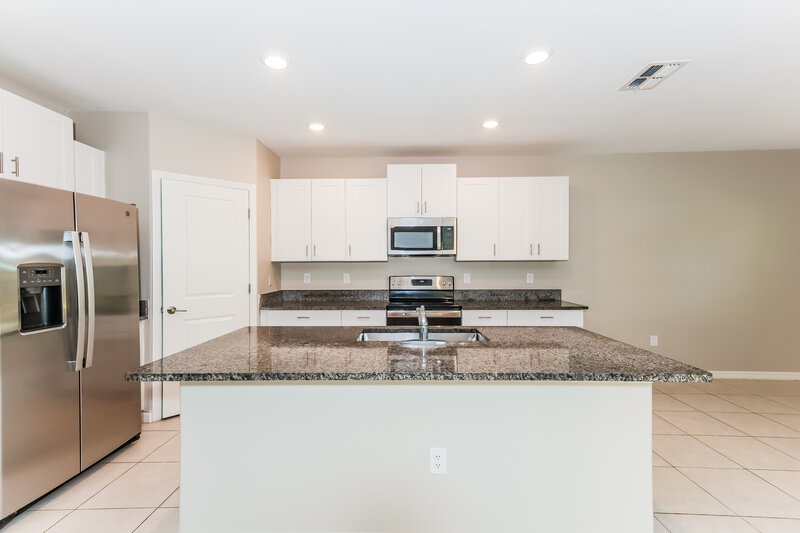 2,610/Mo, 7340 Spring Snowflake Ave Tampa, FL 33619 Misc View 4