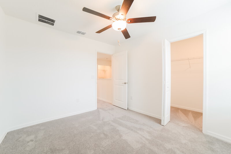 2,530/Mo, 7302 Spring Snowflake Ave Tampa, FL 33619 Bedroom View
