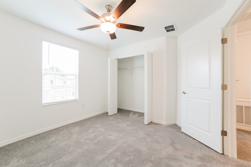 2,530/Mo, 7302 Spring Snowflake Ave Tampa, FL 33619 Bedroom View 2