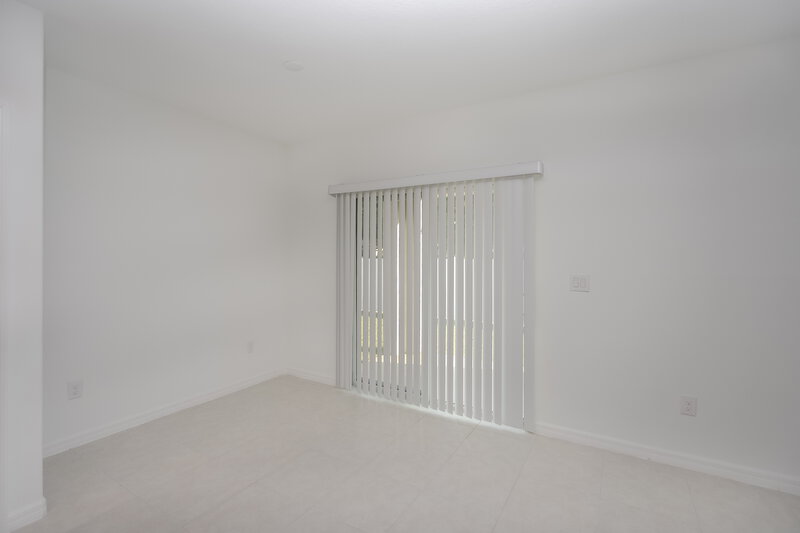 2,475/Mo, 7339 Spring Snowflake Ave Tampa, FL 33619 Dining Room View