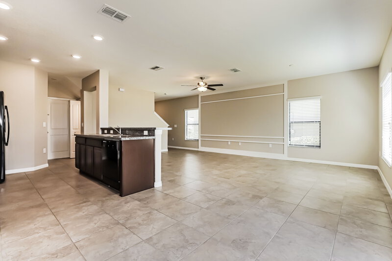 2,825/Mo, 4221 Globe Thistle Dr Tampa, FL 33619 Dining Room View