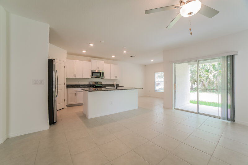 2,595/Mo, 7304 Spring Snowflake Ave Tampa, FL 33619 Misc View 4