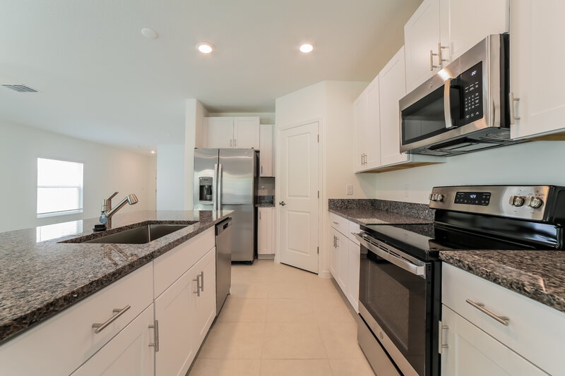 2,595/Mo, 7304 Spring Snowflake Ave Tampa, FL 33619 Misc View 5