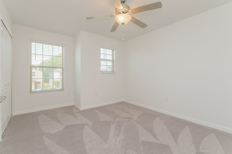 2,615/Mo, 7337 Spring Snowflake Ave Tampa, FL 33619 Bedroom View 2