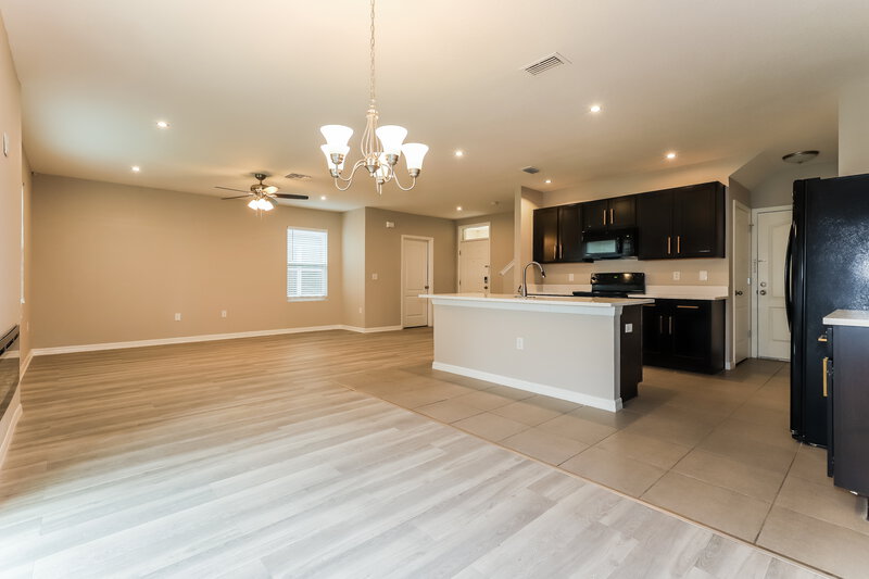 2,595/Mo, 10123 Hawk Storm Ave Tampa, FL 33610 Dining Room View