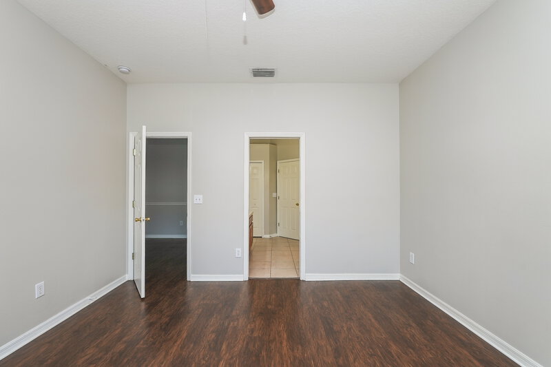 2,310/Mo, 713 Star Pointe Dr Seffner, FL 33584 Main Bedroom View
