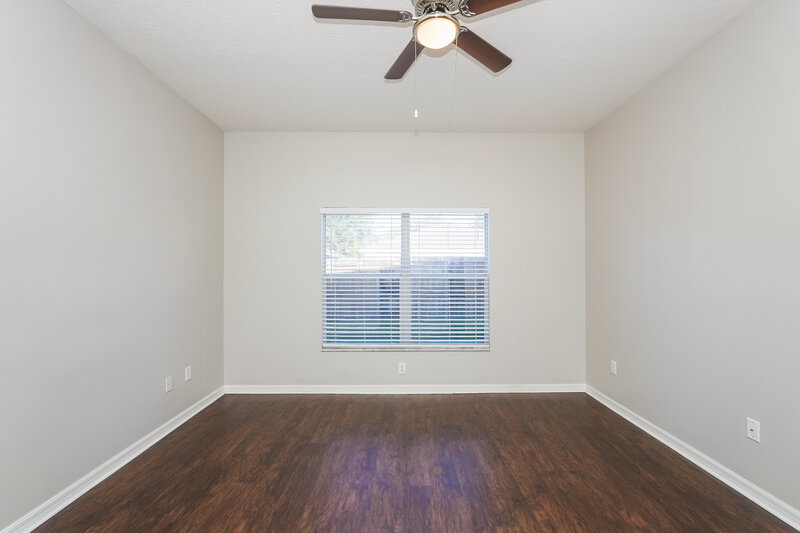 2,310/Mo, 713 Star Pointe Dr Seffner, FL 33584 Main Bedroom View 2