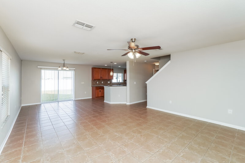 2,070/Mo, 9619 Maxson Dr Land O' Lakes, FL 34638 Living Room View 2