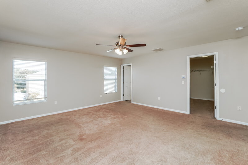 2,070/Mo, 9619 Maxson Dr Land O' Lakes, FL 34638 Main Bedroom View 2
