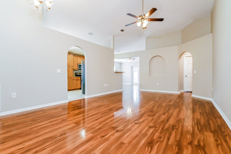 2,225/Mo, 8212 Settlers Creek Loop Lakeland, FL 33810 Living Room View