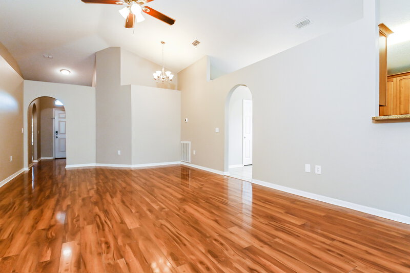 2,225/Mo, 8212 Settlers Creek Loop Lakeland, FL 33810 Living Room View 2