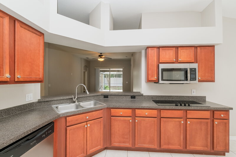 2,290/Mo, 7602 Citrus Blossom Dr Land O' Lakes, FL 34637 Kitchen View 2