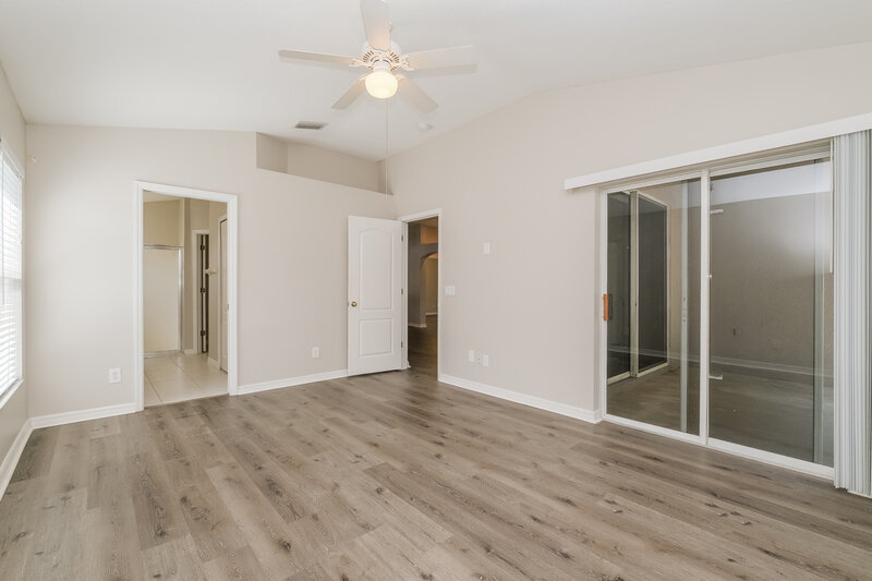 2,290/Mo, 7602 Citrus Blossom Dr Land O' Lakes, FL 34637 Main Bedroom View 2