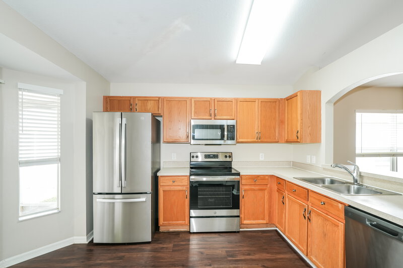 2,085/Mo, 10704 Navigation Dr Riverview, FL 33579 Kitchen View