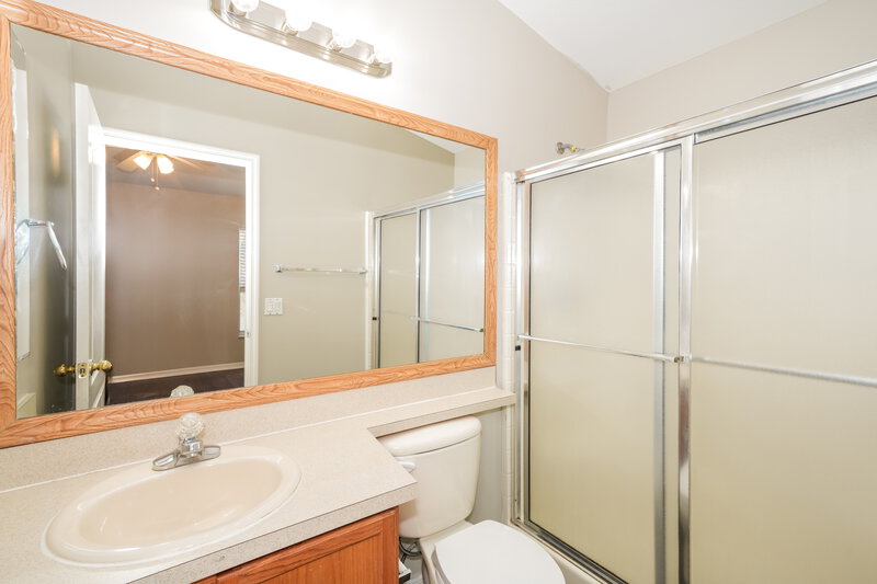 2,085/Mo, 10704 Navigation Dr Riverview, FL 33579 Main Bathroom View