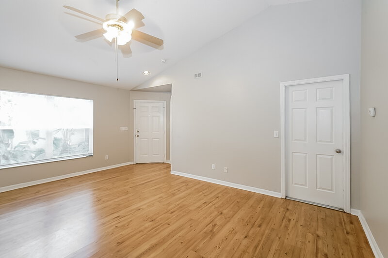 2,035/Mo, 7445 Oxford Garden Cir Apollo Beach, FL 33572 Living Room View