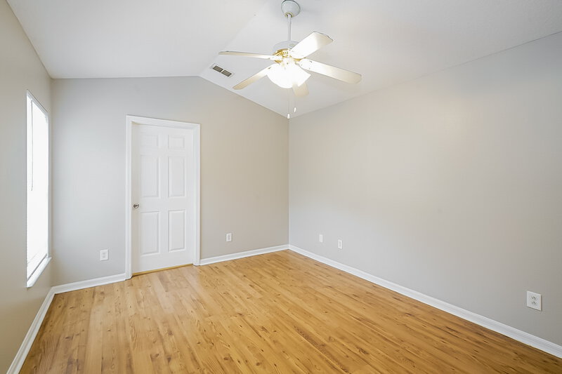 2,035/Mo, 7445 Oxford Garden Cir Apollo Beach, FL 33572 Main Bedroom View