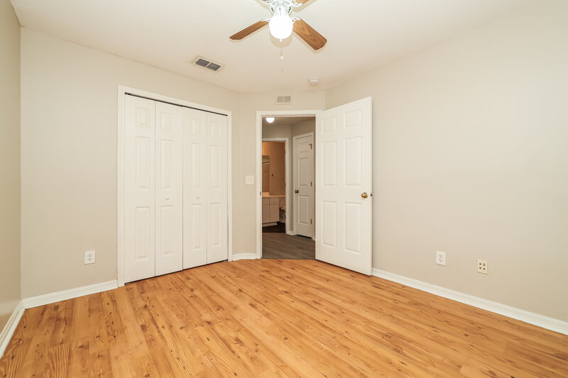 1,925/Mo, 7445 Oxford Garden Cir Apollo Beach, FL 33572 Bedroom View