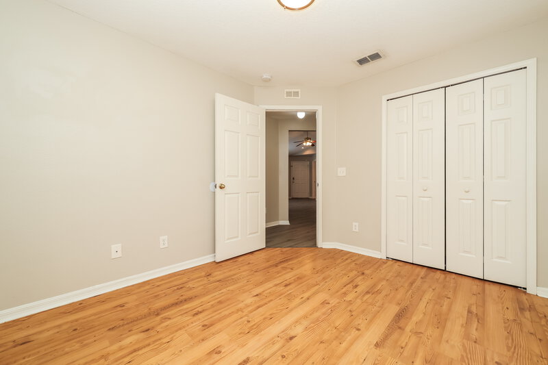 1,925/Mo, 7445 Oxford Garden Cir Apollo Beach, FL 33572 Bedroom View 4