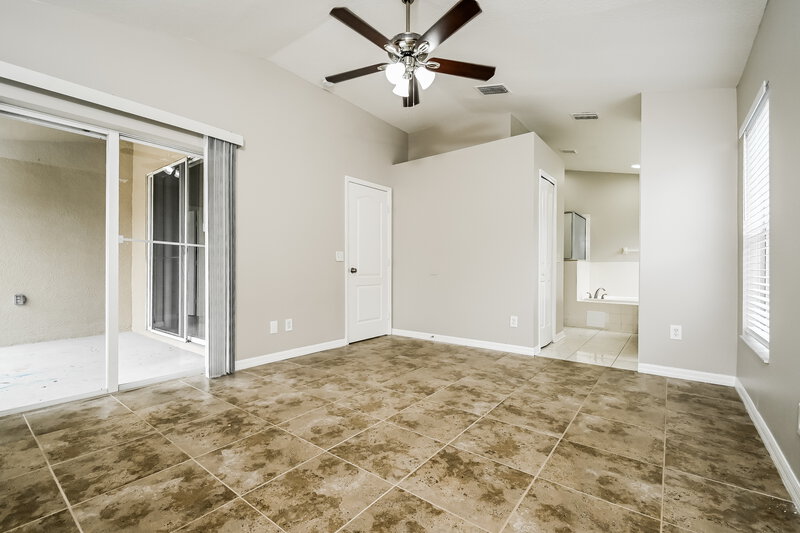 2,275/Mo, 4233 Hartford Lake Dr Tampa, FL 33619 Main Bedroom View 2