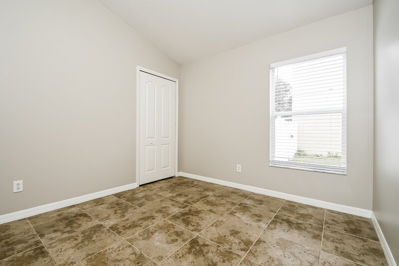 2,275/Mo, 4233 Hartford Lake Dr Tampa, FL 33619 Bedroom View 3