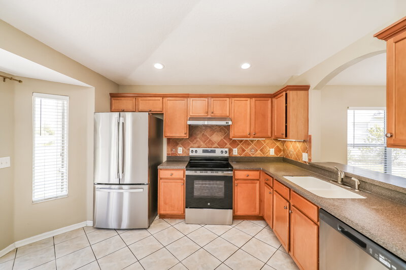 1,970/Mo, 12704 Evington Point Dr Riverview, FL 33579 Kitchen View 2