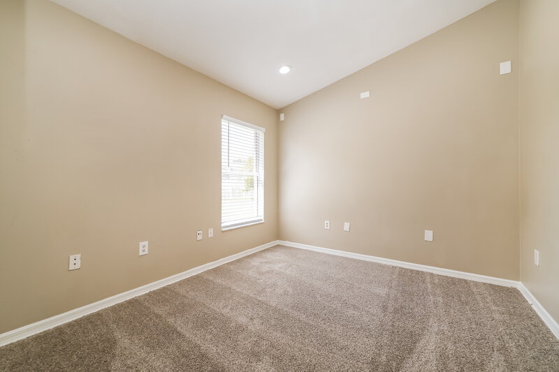 1,970/Mo, 12704 Evington Point Dr Riverview, FL 33579 Bedroom View 3