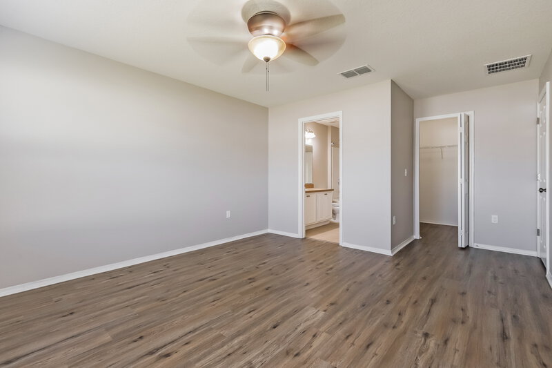 1,800/Mo, 4395 Sun Center Rd Mulberry, FL 33860 Main Bedroom View 2