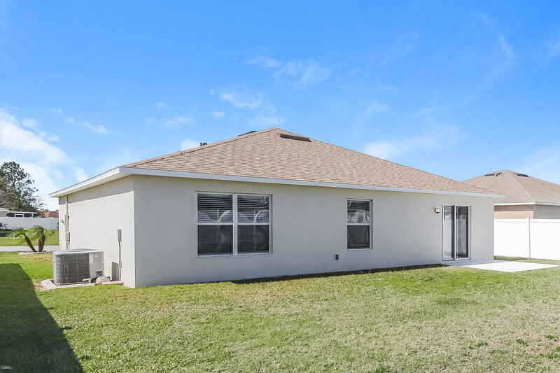 1,800/Mo, 4395 Sun Center Rd Mulberry, FL 33860 Rear View