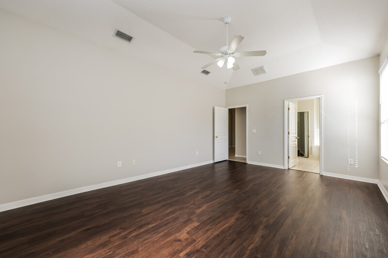 2,650/Mo, 8519 Parrots Landing Dr Tampa, FL 33647 Main Bedroom View 2