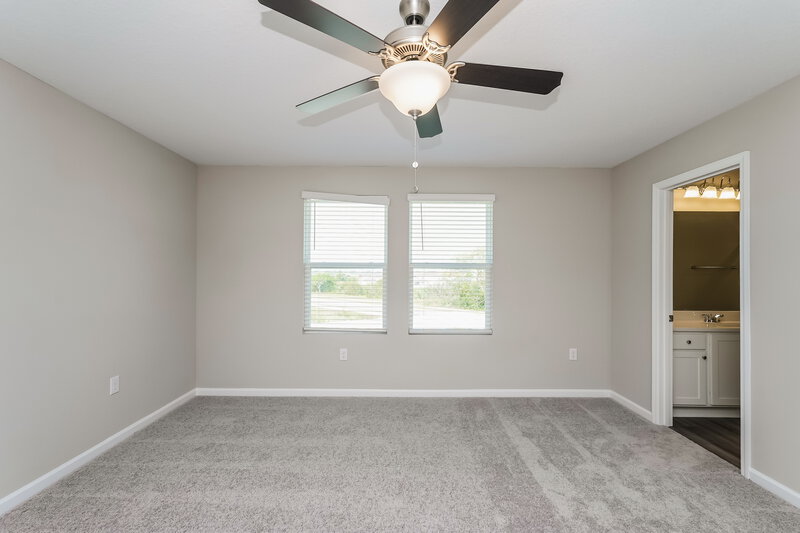 2,290/Mo, 962 Kelly Fern Loop Ruskin, FL 33570 Main Bedroom View 3