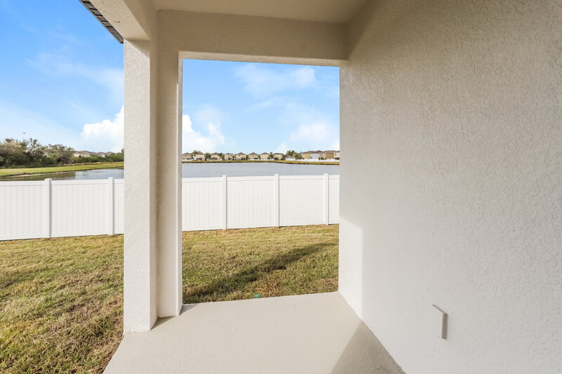 2,035/Mo, 966 Kelly Fern Loop Ruskin, FL 33570 Rear View